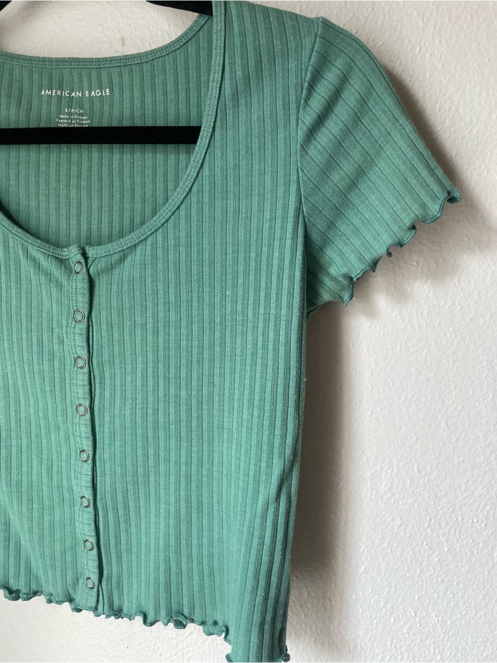 American Eagle Outfitters Mint Green Ribbed Button-Front Crop Top - Picture 2 of 4